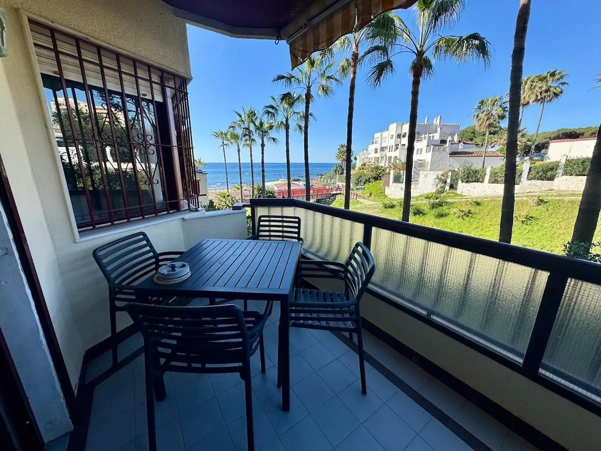 Beachfront Apartment By Holidays2Rent Sitio de Calahonda