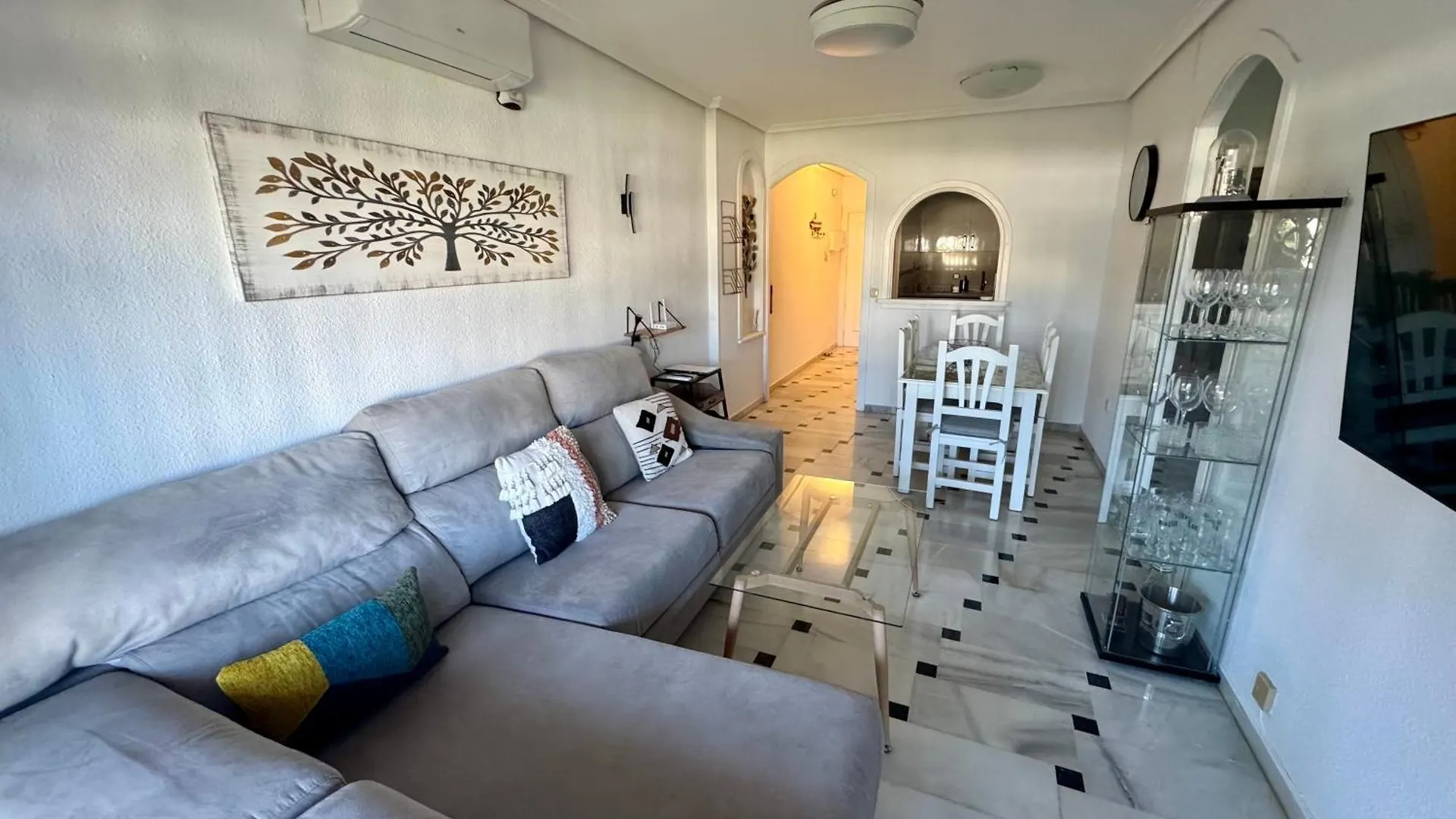 Beachfront Apartment By Holidays2Rent Sitio de Calahonda